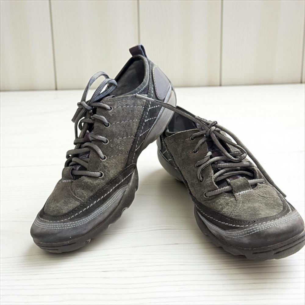 Merrell women's Mimosa Lace Suede Dark Gray Lace Up Sneakers size 9